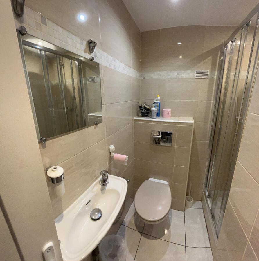 Jolie Appartement Nice Proche Mer Et Aeroport Une Chambre Plus Salon Avec Cuisine Ngoại thất bức ảnh