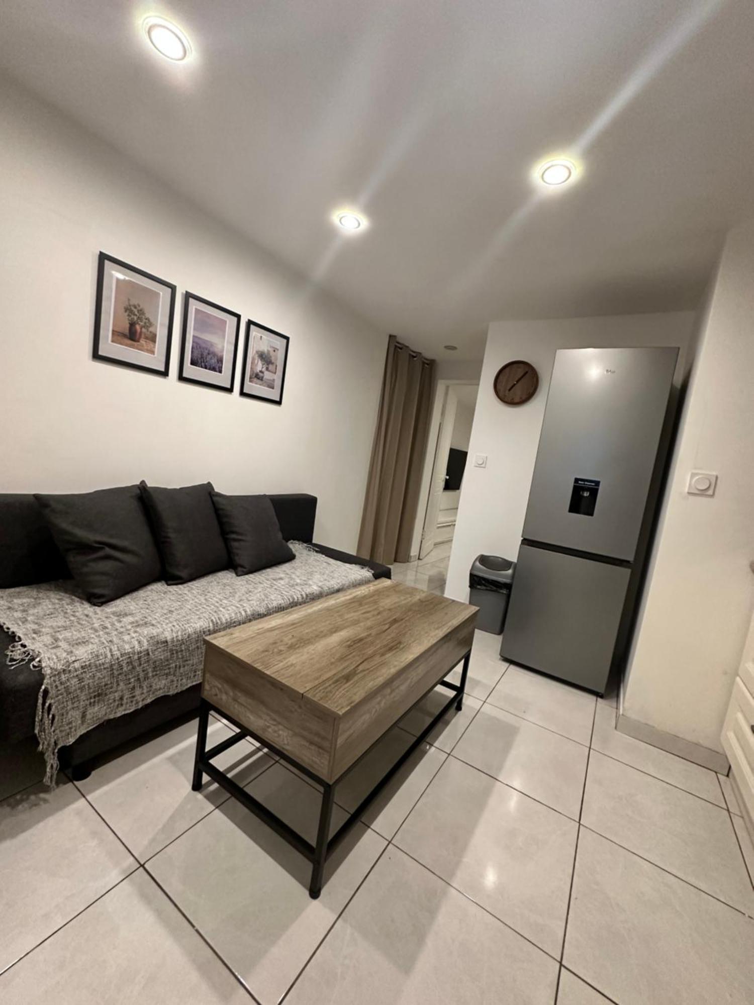 Jolie Appartement Nice Proche Mer Et Aeroport Une Chambre Plus Salon Avec Cuisine Ngoại thất bức ảnh