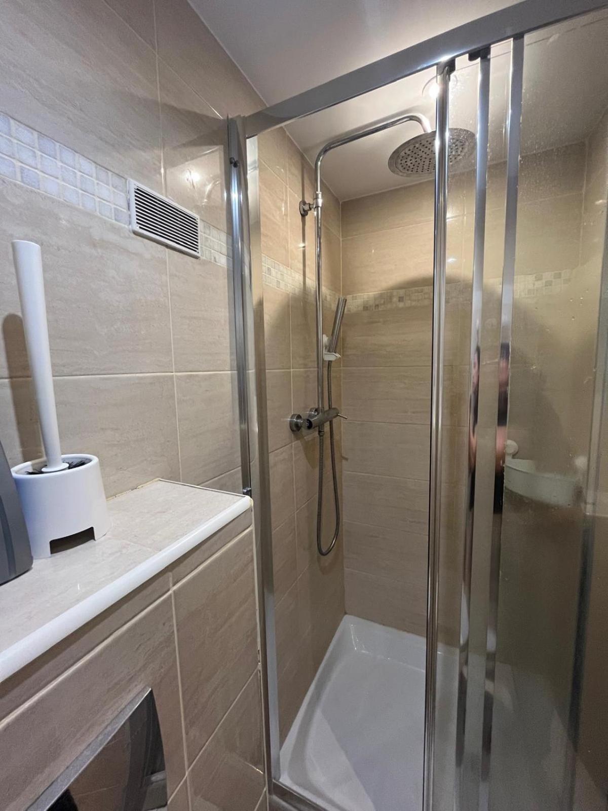 Jolie Appartement Nice Proche Mer Et Aeroport Une Chambre Plus Salon Avec Cuisine Ngoại thất bức ảnh
